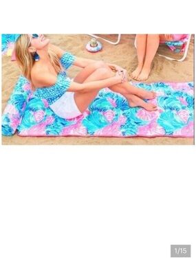 Lilly Pulitzer beach yoga mat Splash travel into summer roll up with pillow